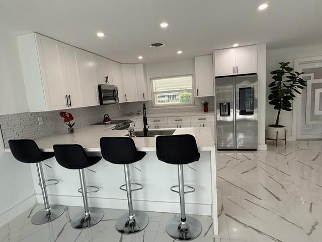 Продажа дома по адресу 1485 NE 57th Ct - фото 6118146