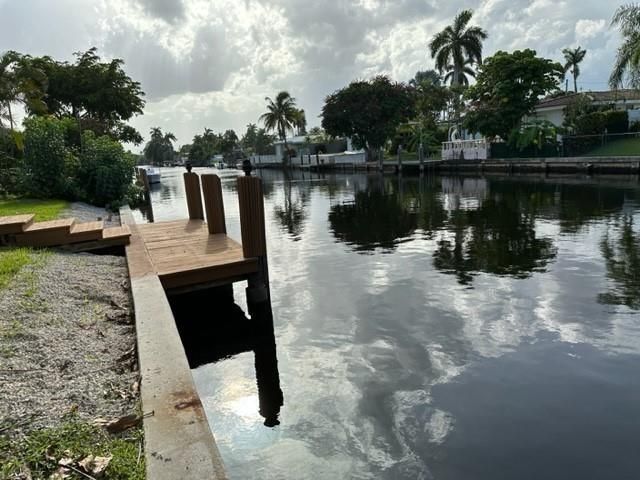 Продажа дома по адресу 1485 NE 57th Ct - фото 6118149