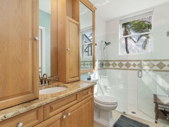 Продажа дома по адресу 6690 Oakmont Way - фото 5763737