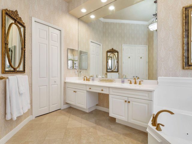 Продажа дома по адресу 6690 Oakmont Way - фото 5763739