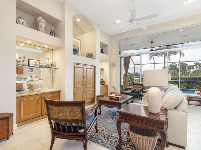 Продажа дома по адресу 6690 Oakmont Way - фото 5763748