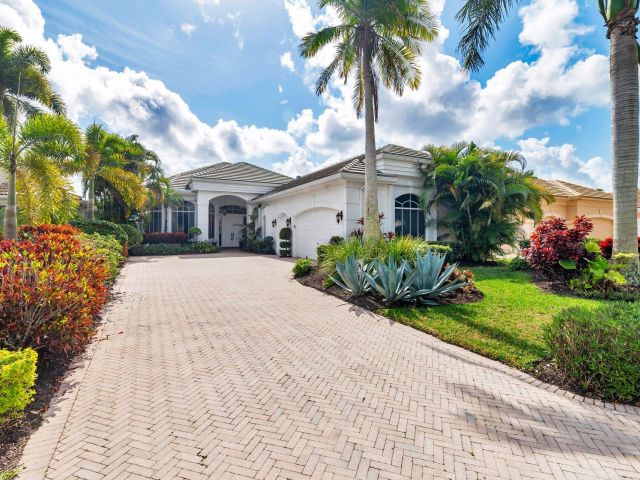 Продажа дома по адресу 6690 Oakmont Way - фото 5763753