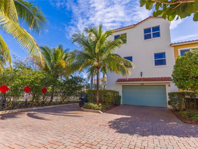 Продажа дома по адресу 1799 NW 124th Way 1799 - фото 5715224