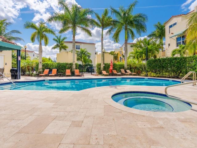 Продажа дома по адресу 1799 NW 124th Way 1799 - фото 5715228