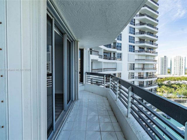 Продажа квартиры #1513 - фото 5689747