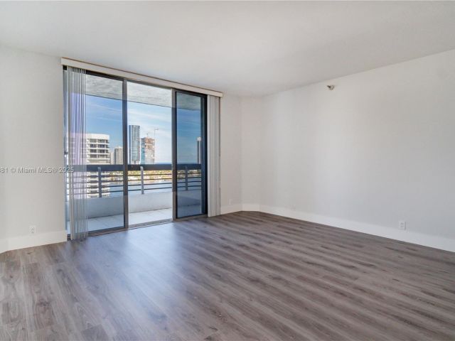 Продажа квартиры #1513 - фото 5689756