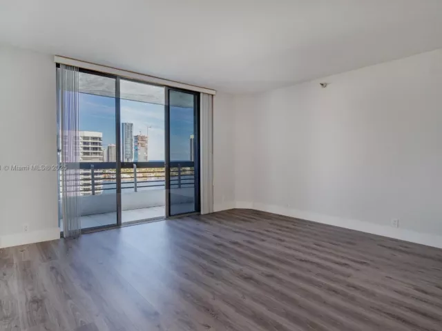 Продажа квартиры #1513 - фото 5689756