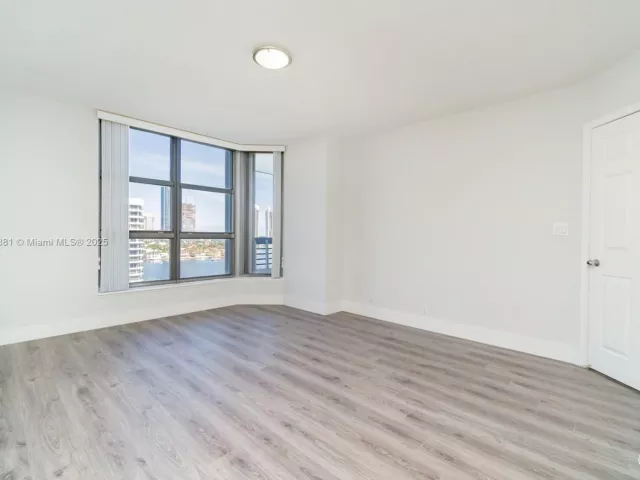 Продажа квартиры #1513 - фото 5689758