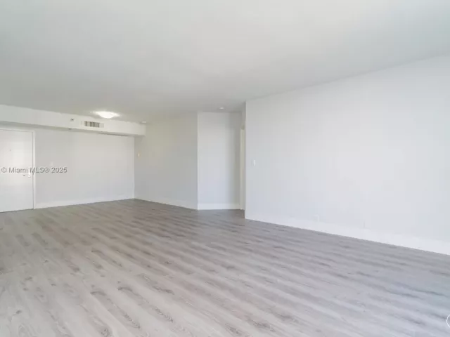 Продажа квартиры #1513 - фото 5689761