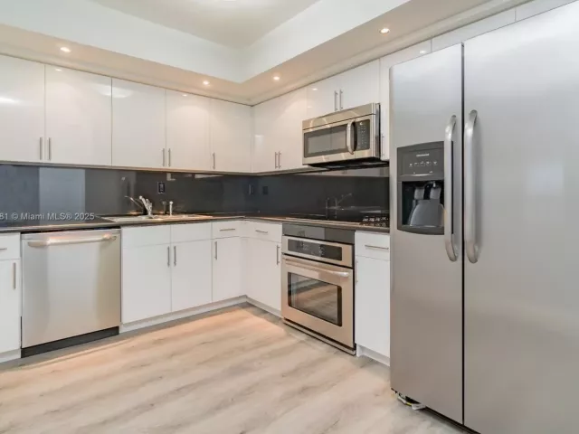 Продажа квартиры #1513 - фото 5689765