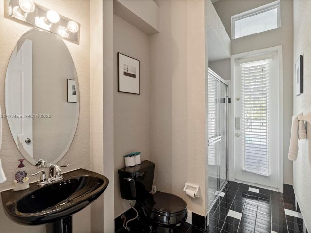 Продажа дома по адресу 1113 SW 156th Ter - фото 5548686