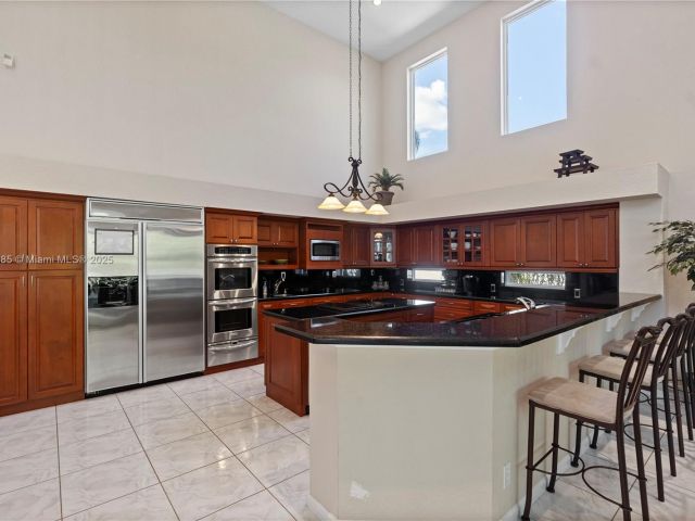 Продажа дома по адресу 1113 SW 156th Ter - фото 5548692