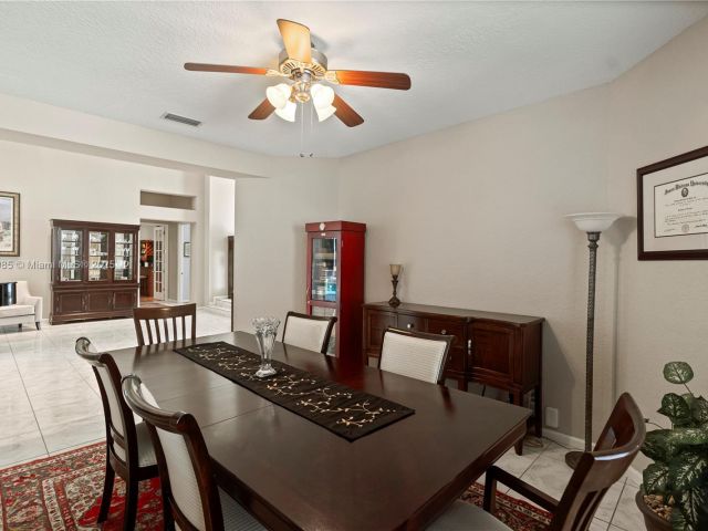 Продажа дома по адресу 1113 SW 156th Ter - фото 5548697