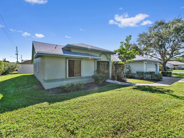 Продажа дома по адресу 2320 Riviera Drive - фото 5816641