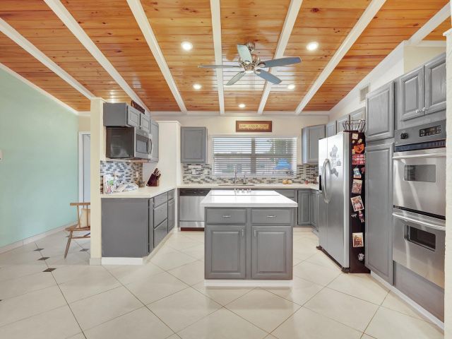 Продажа дома по адресу 2443 Andros Lane - фото 6452833