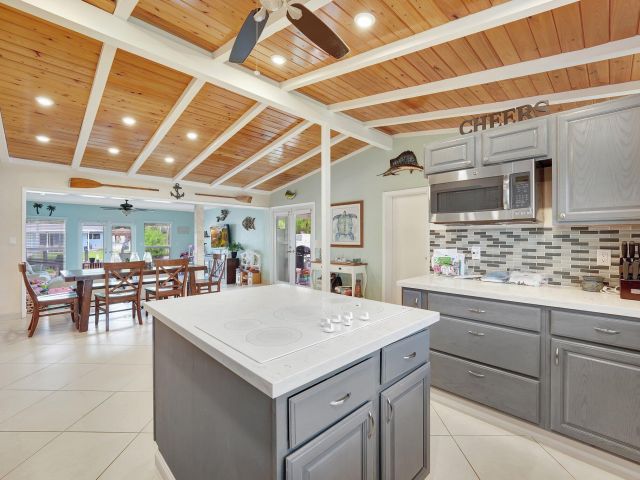 Продажа дома по адресу 2443 Andros Lane - фото 6452835