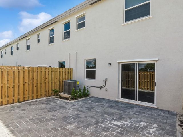 Продажа дома по адресу 16207 SW 288th Ter - фото 5869167