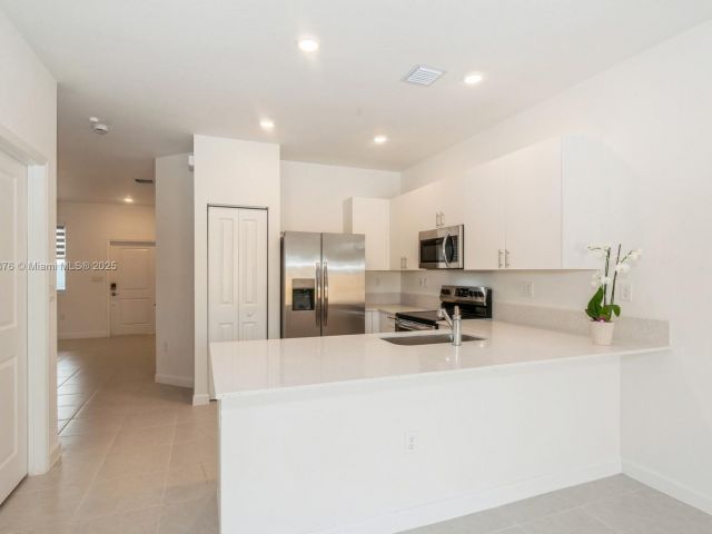 Продажа дома по адресу 16207 SW 288th Ter - фото 5869171