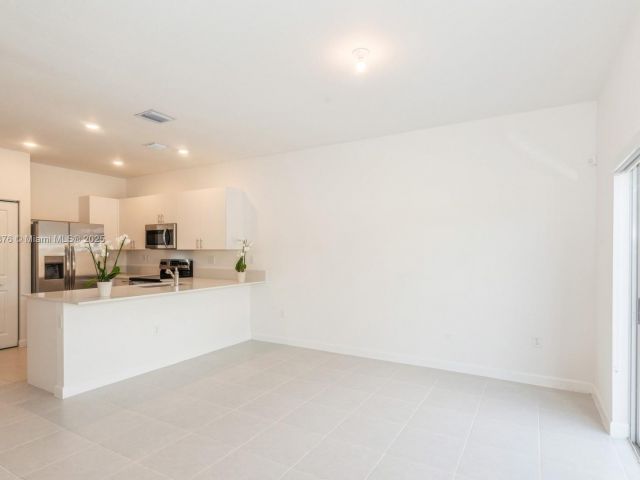 Продажа дома по адресу 16207 SW 288th Ter - фото 5869172