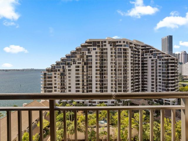 Продажа квартиры #1519 - фото 5623260