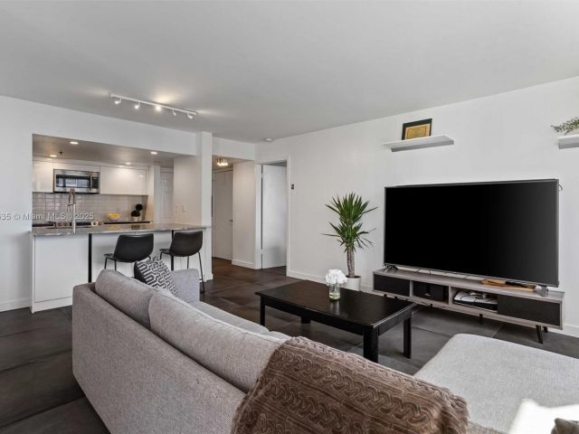 Продажа квартиры #1519 - фото 5623264