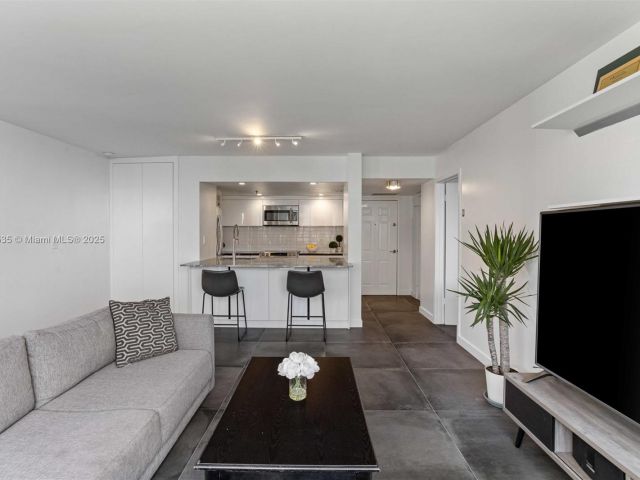 Продажа квартиры #1519 - фото 5623265