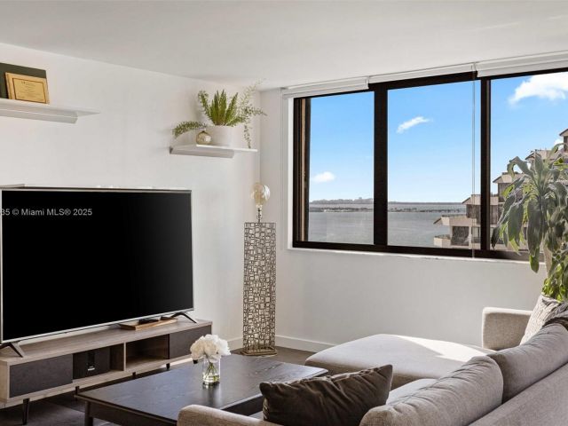 Продажа квартиры #1519 - фото 5623275