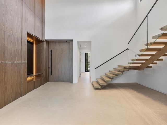 Продажа дома по адресу 960 Mariner Dr - фото 5573981