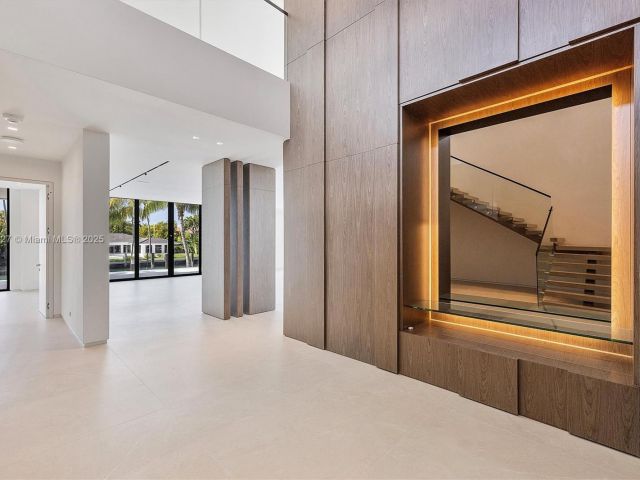 Продажа дома по адресу 960 Mariner Dr - фото 5573984