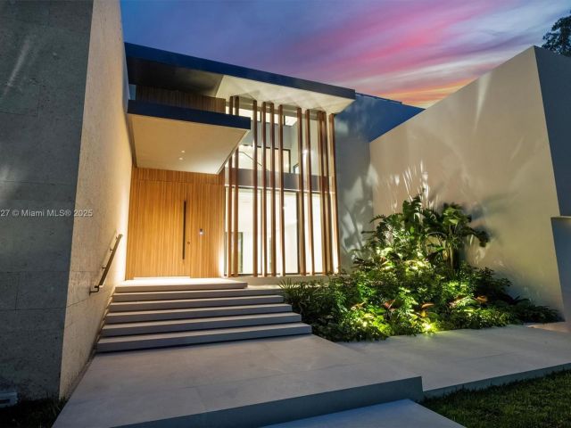 Продажа дома по адресу 960 Mariner Dr - фото 5573988