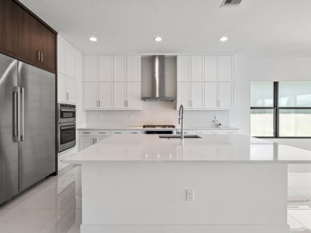 Дом в аренду по адресу 8282 Crystal Downs Avenue - фото 6137154