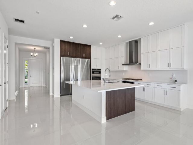 Дом в аренду по адресу 8282 Crystal Downs Avenue - фото 6137156