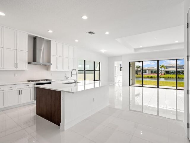 Дом в аренду по адресу 8282 Crystal Downs Avenue - фото 6137157