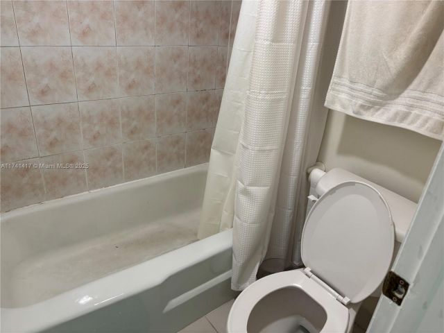 Дом в аренду по адресу 10806 N Kendall Dr P-26 - фото 7429416