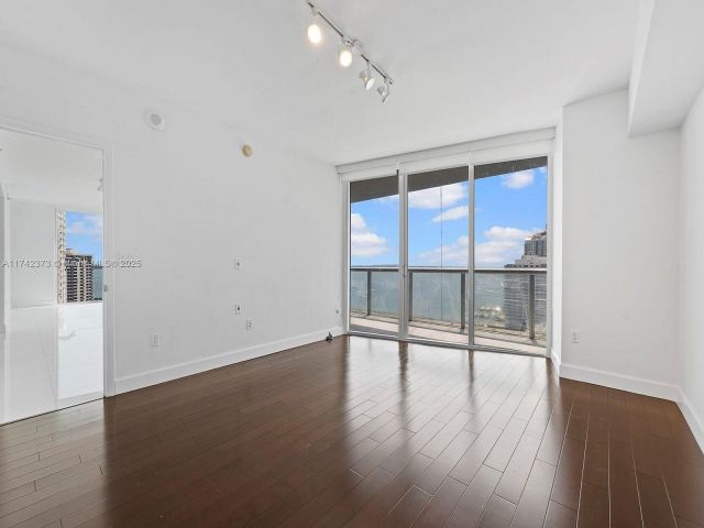 Продажа квартиры #1801 - фото 5614635