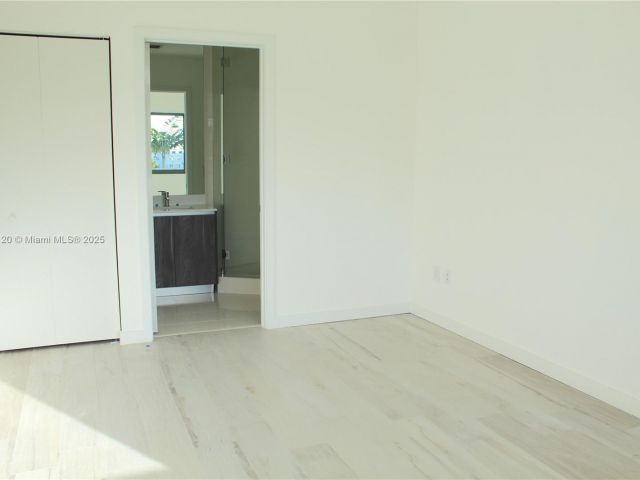 Продажа квартиры #604 - фото 5654639