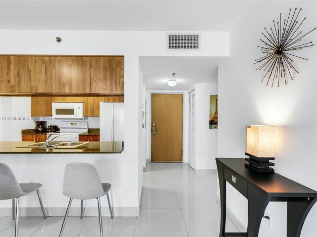 Продажа квартиры #2504 - фото 6260696