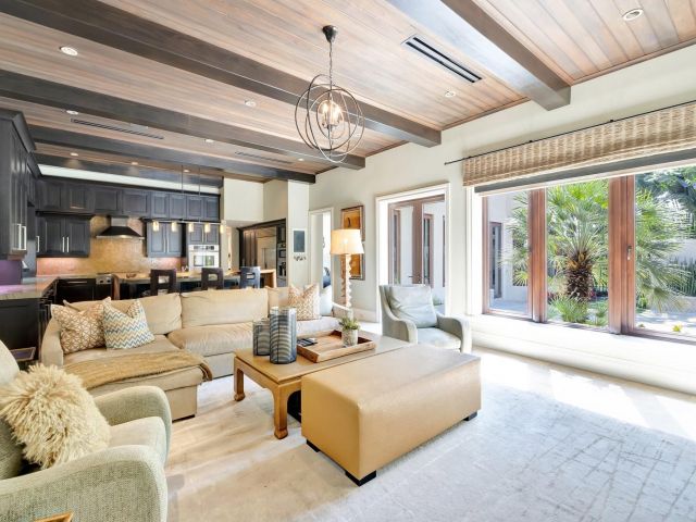 Продажа дома по адресу 815 IDLEWYLD DR - фото 6211668