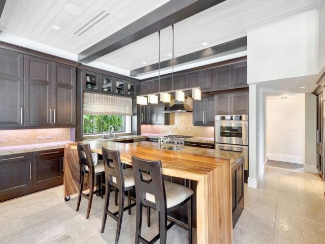 Продажа дома по адресу 815 IDLEWYLD DR - фото 6211671