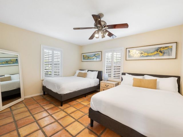 Продажа дома по адресу 1928 NE 7th Pl - фото 5801739