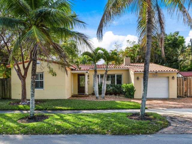 Продажа дома по адресу 1928 NE 7th Pl - фото 5801758