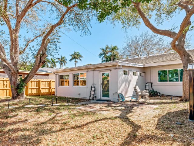 Продажа дома по адресу 1323 Lincoln Street - фото 5841172