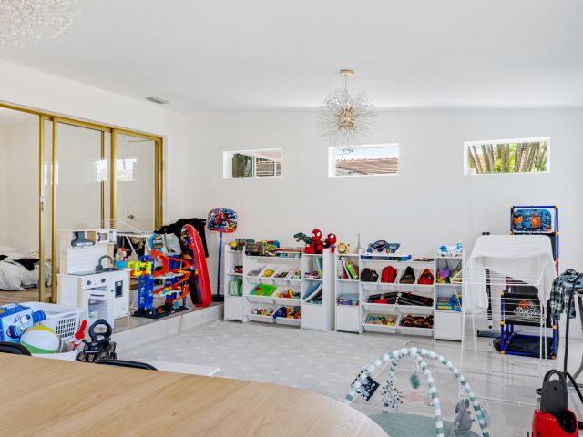 Продажа дома по адресу 1323 Lincoln Street - фото 5841183