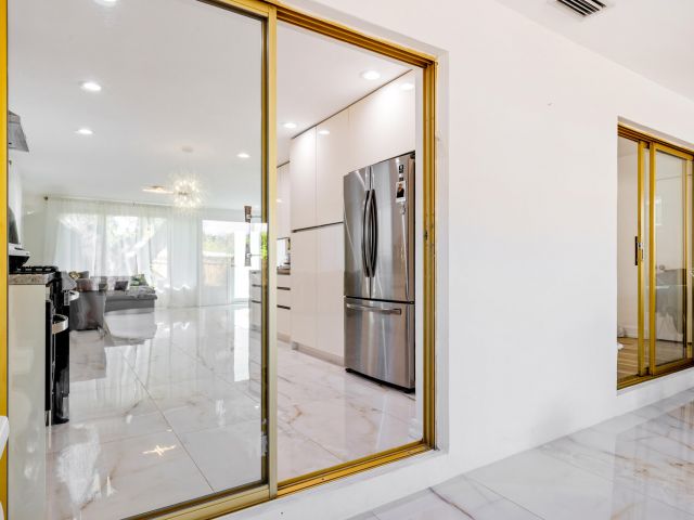 Продажа дома по адресу 1323 Lincoln Street - фото 5841184