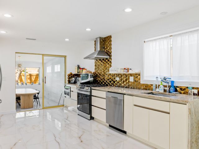 Продажа дома по адресу 1323 Lincoln Street - фото 5841186