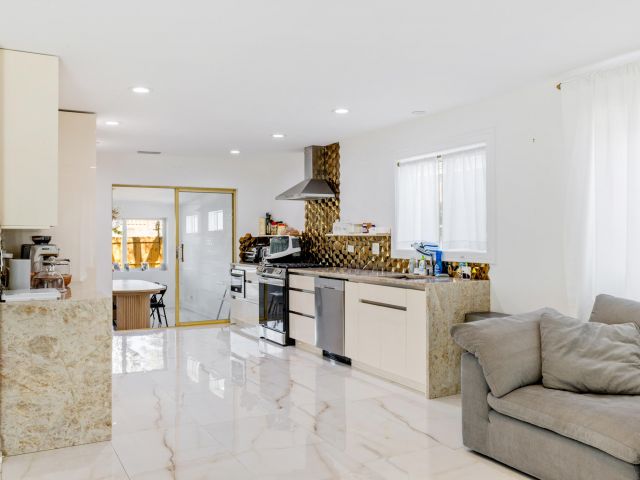 Продажа дома по адресу 1323 Lincoln Street - фото 5841187