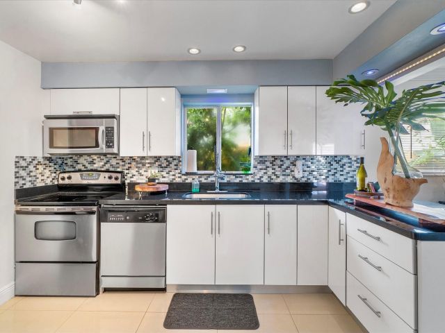 Продажа дома по адресу 1322 Johnson St - фото 5525361