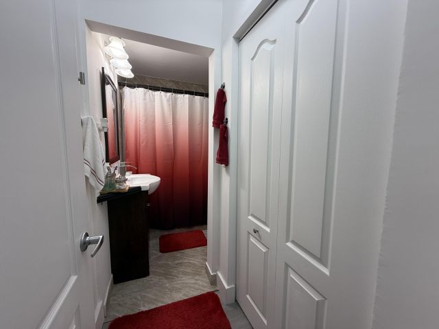 Продажа дома по адресу 303 NW 28 Way - фото 6172252