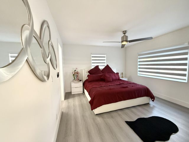 Продажа дома по адресу 303 NW 28 Way - фото 6172254