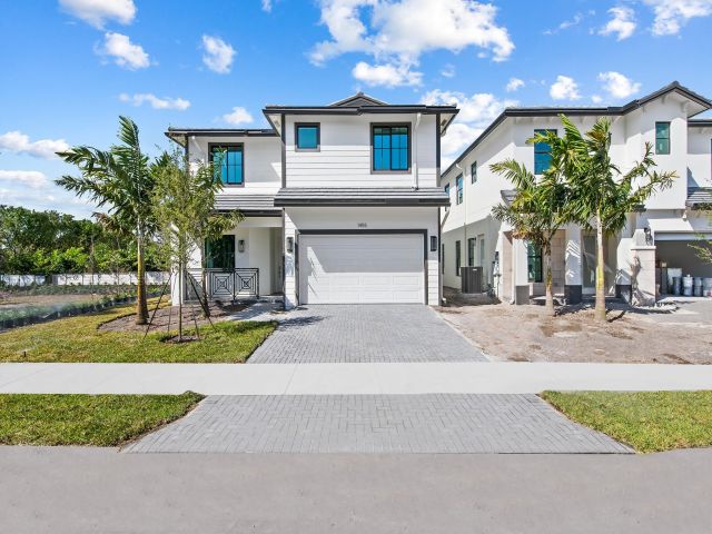 Продажа дома по адресу 1421 SW 23rd Court - фото 5774326